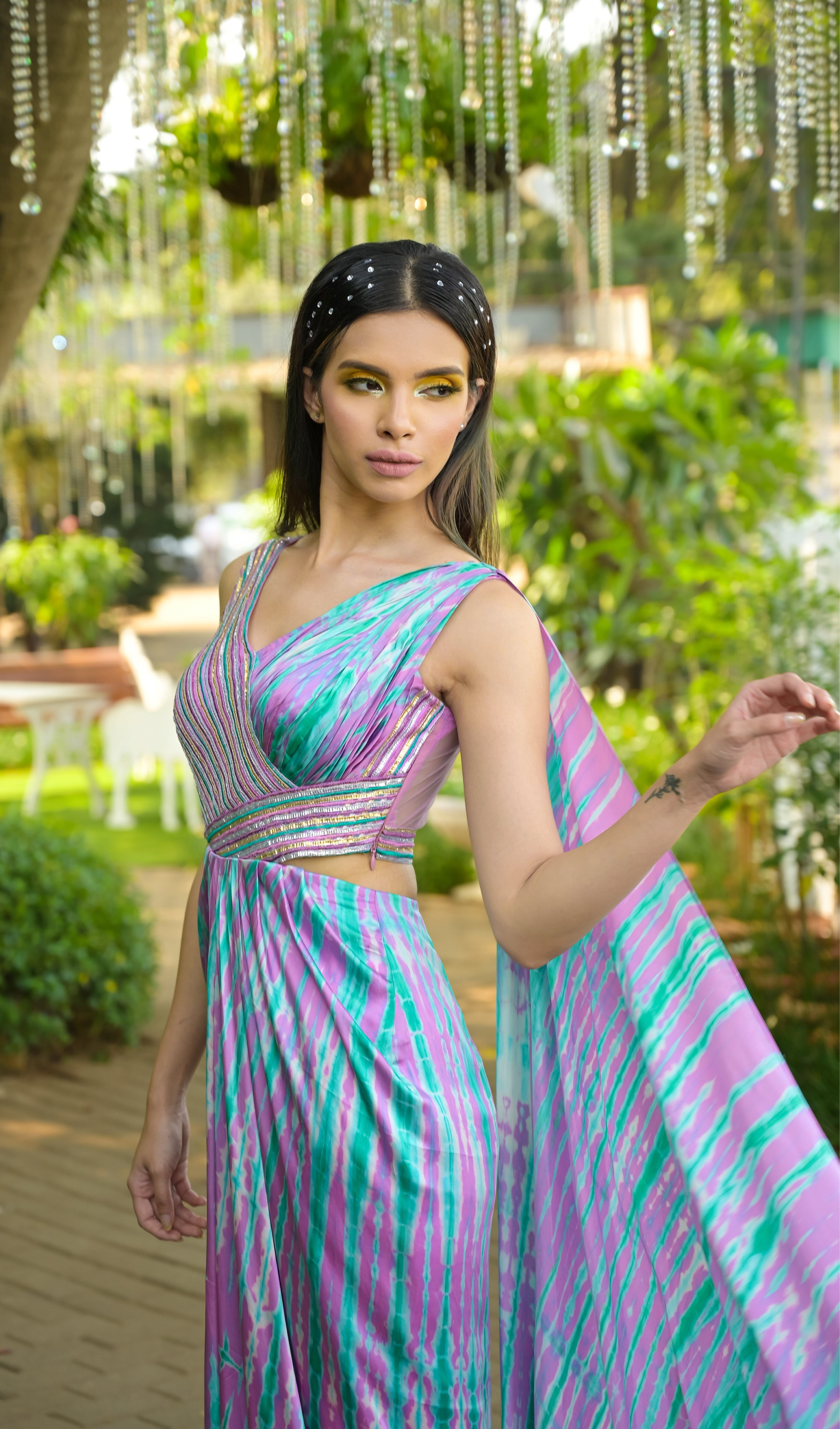 L5, Grey Saree Gown (Shilpa Shetty), Size (XS-30 to XXL-42) – Style Icon  www.dressrent.in